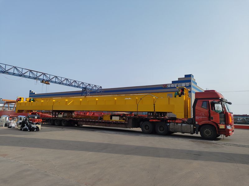 通用橋式起重機  QD32/5t—25.5m  制作完成，發往河南洛陽交付客戶使用