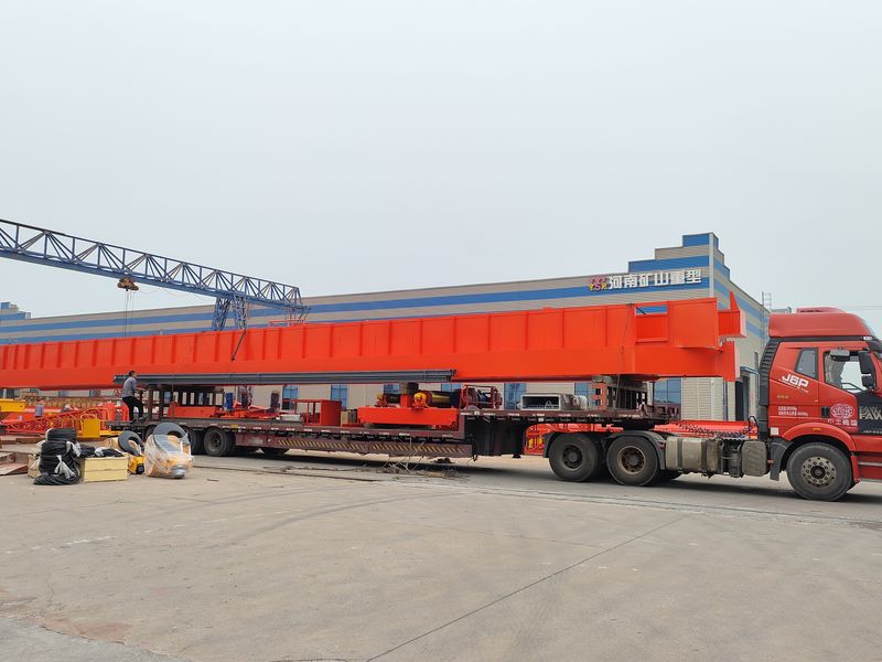 通用橋式起重機 QDXX32/5t—27.7m 制作完成，發往陜西省銅川市交付客戶使用。