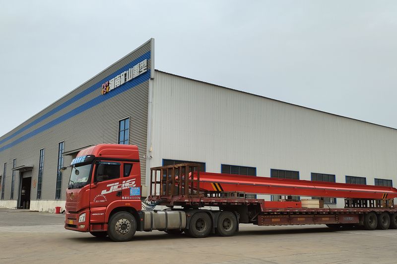 電動單梁起重機3臺 LD5t—16.8m LD3t—16.5m /2臺 制作完成，發往江西南昌交付客戶使用。