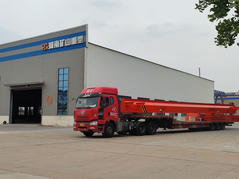 電動葫蘆門式起重機 MHxh10t—20m 制作完成，發往新疆交付客戶使用。